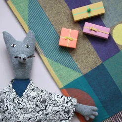 Mini Giant Creature - Grey Wolf